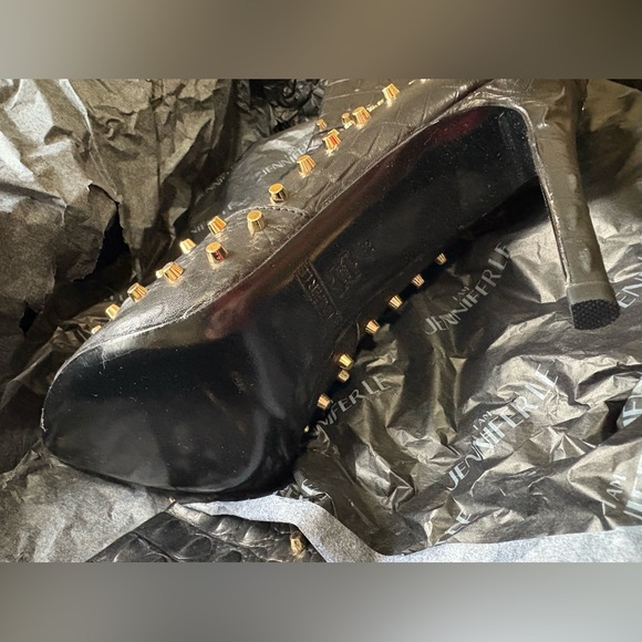 Jennifer Le: Crocodile Black Thigh High Boots w/ Gold Studs - Picture 5 of 7